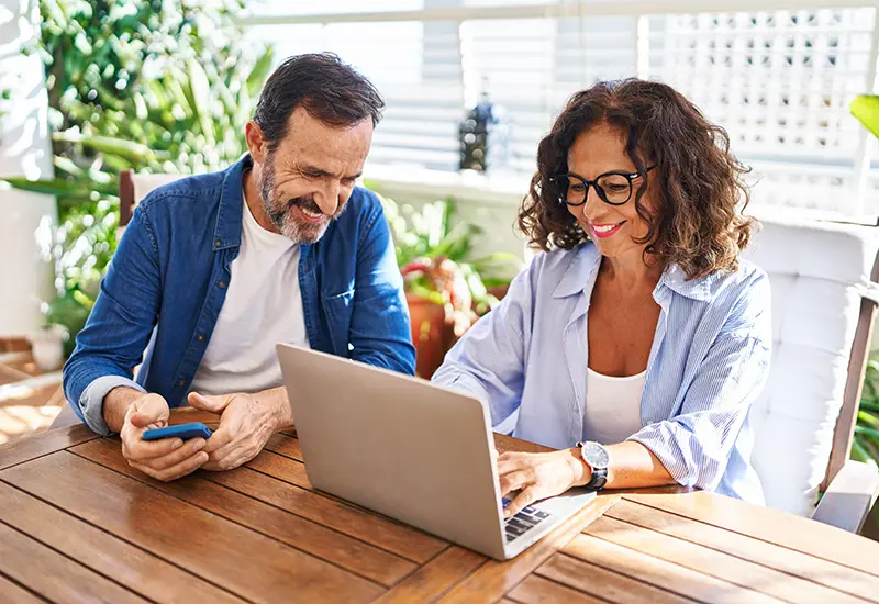 checking account couple